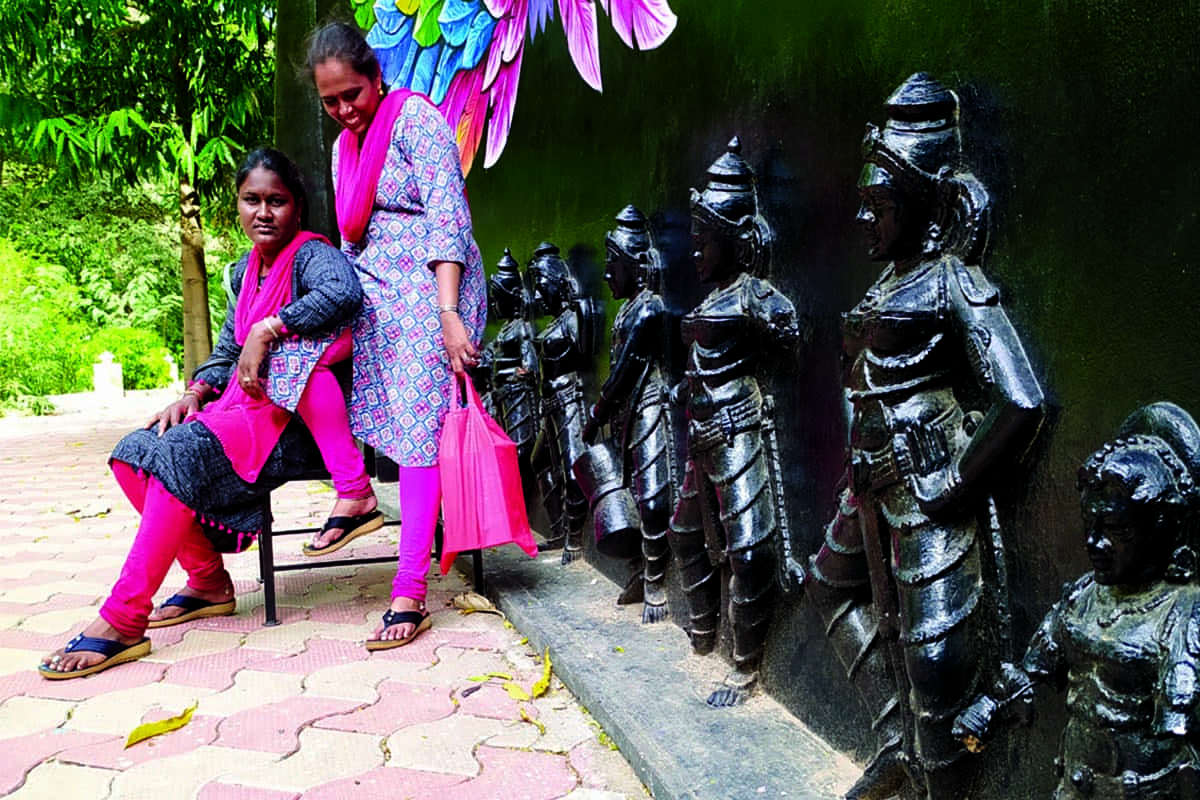 Best Couples Resorts in Paramakudi